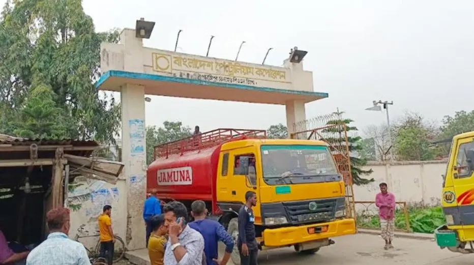 ভারত থেকে এলো আরও ৮ হাজার টন জ্বালানি